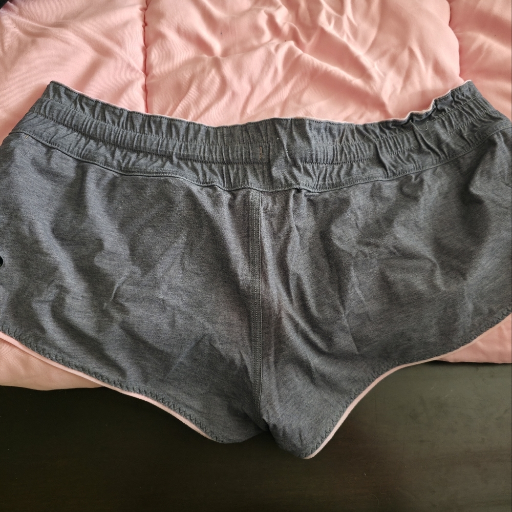 Lululemon Athletica Pink and Gray Surf Short - Picture 2 of 6